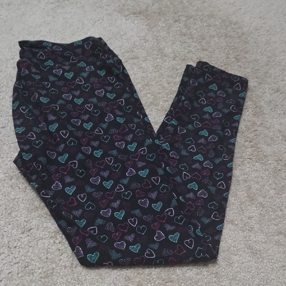 Heart Patterned Lularoe OS Leggings